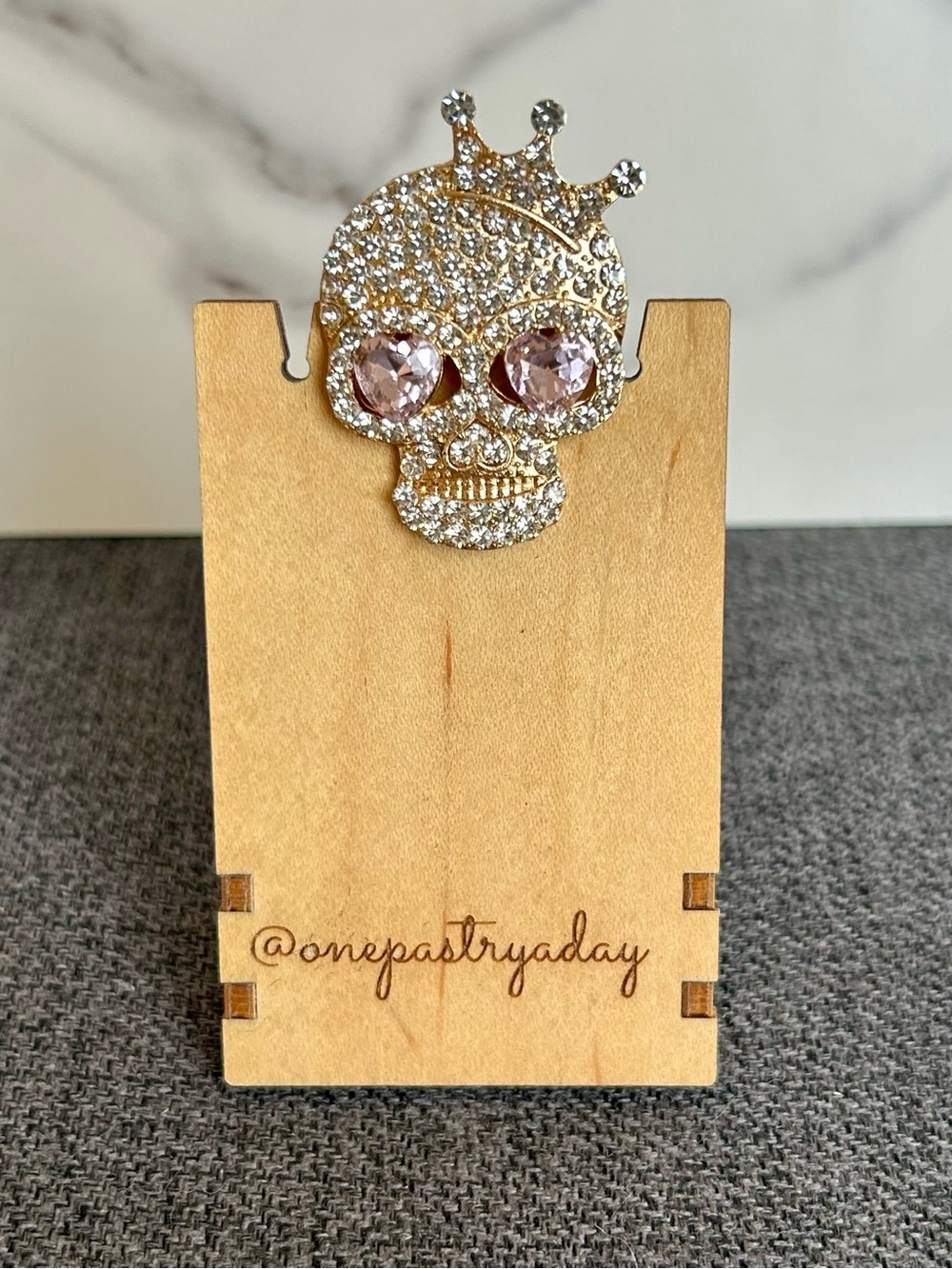Fashion Rhinestone Skull with Crown Brooch, Sparkly, Bling, Gold, Clear, Pink